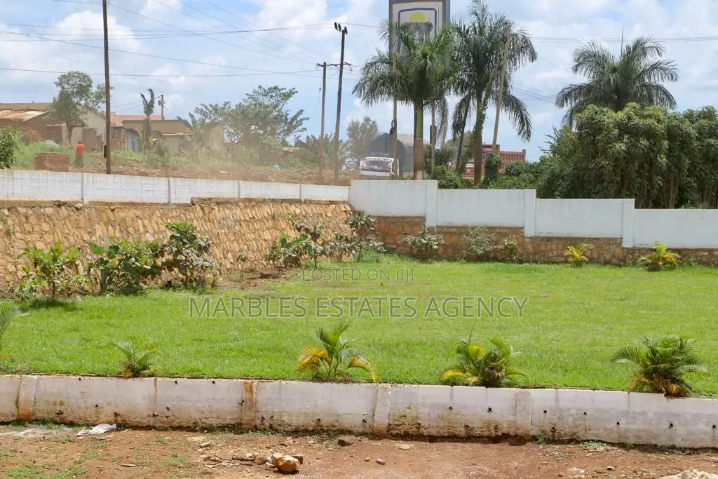 Warehouse for Sale in Namanve 1,350sqms