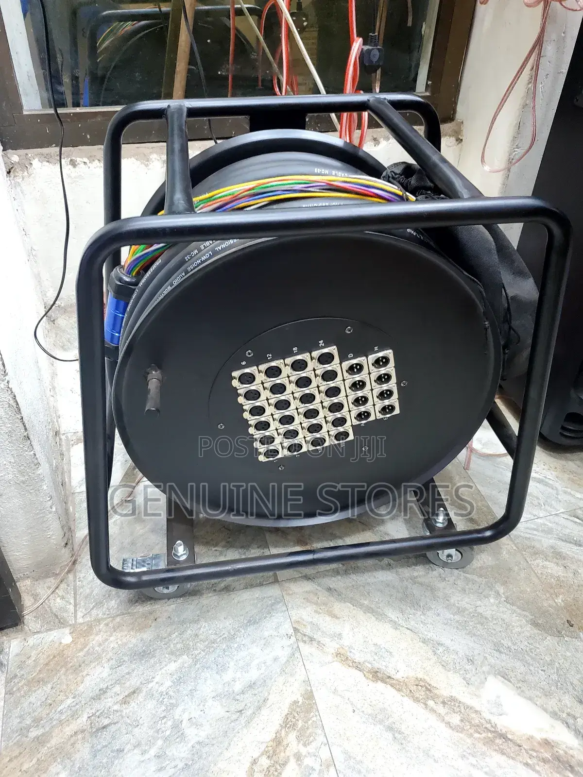 Snake Cable/ Low Noise Audio Cable of 32 Channel.