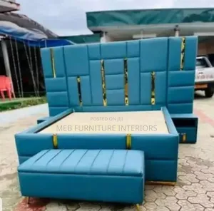 Well Designed 5*6 Queen Size Bed Available