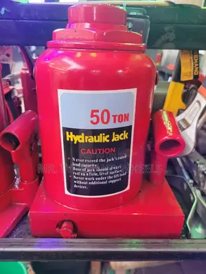 The 50ton Hydrolic Jack It Is Used 4 Heavy THNGS N Big Cars