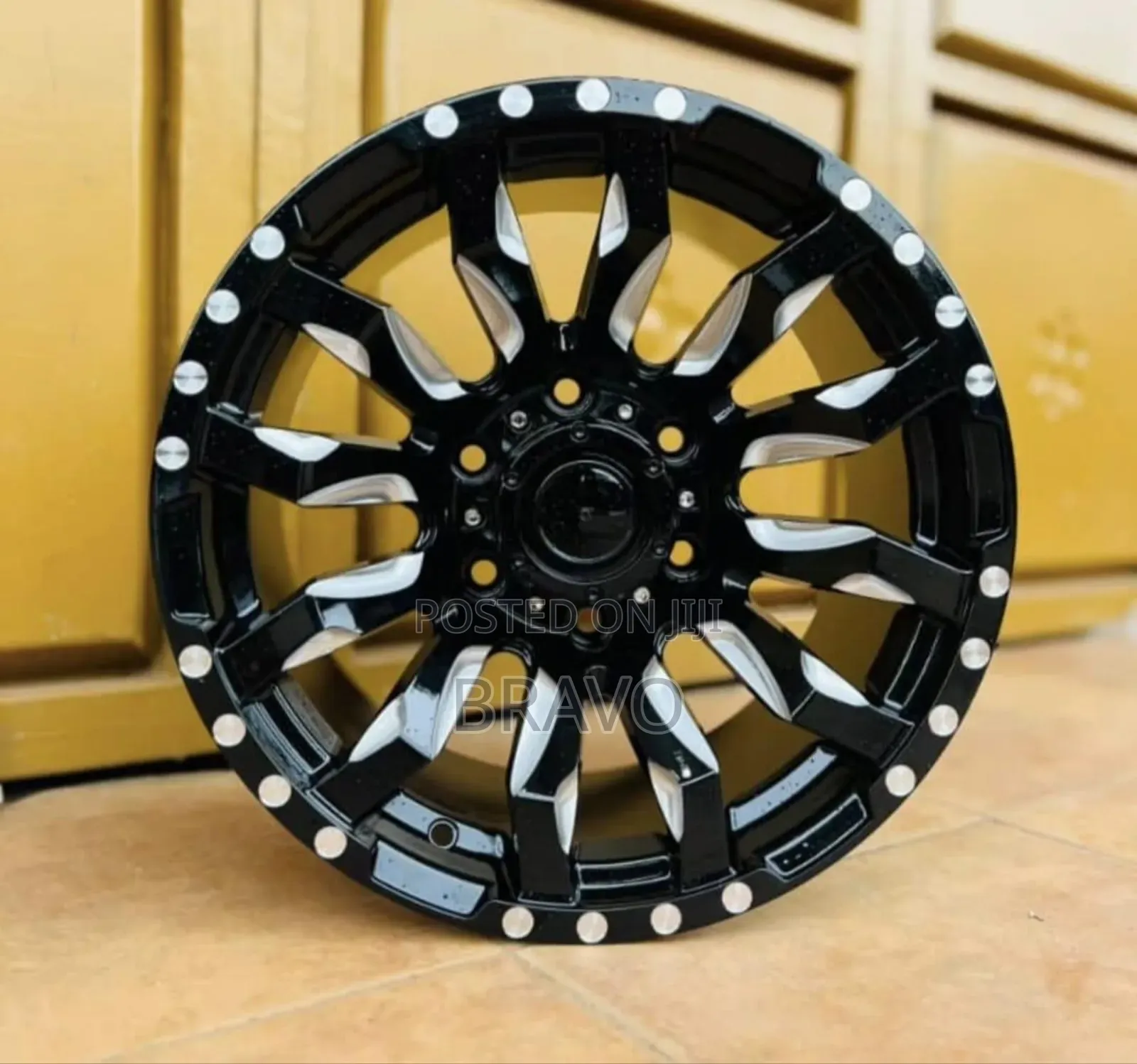 Rims Size 17 for Land Cruiser Double Cabin.