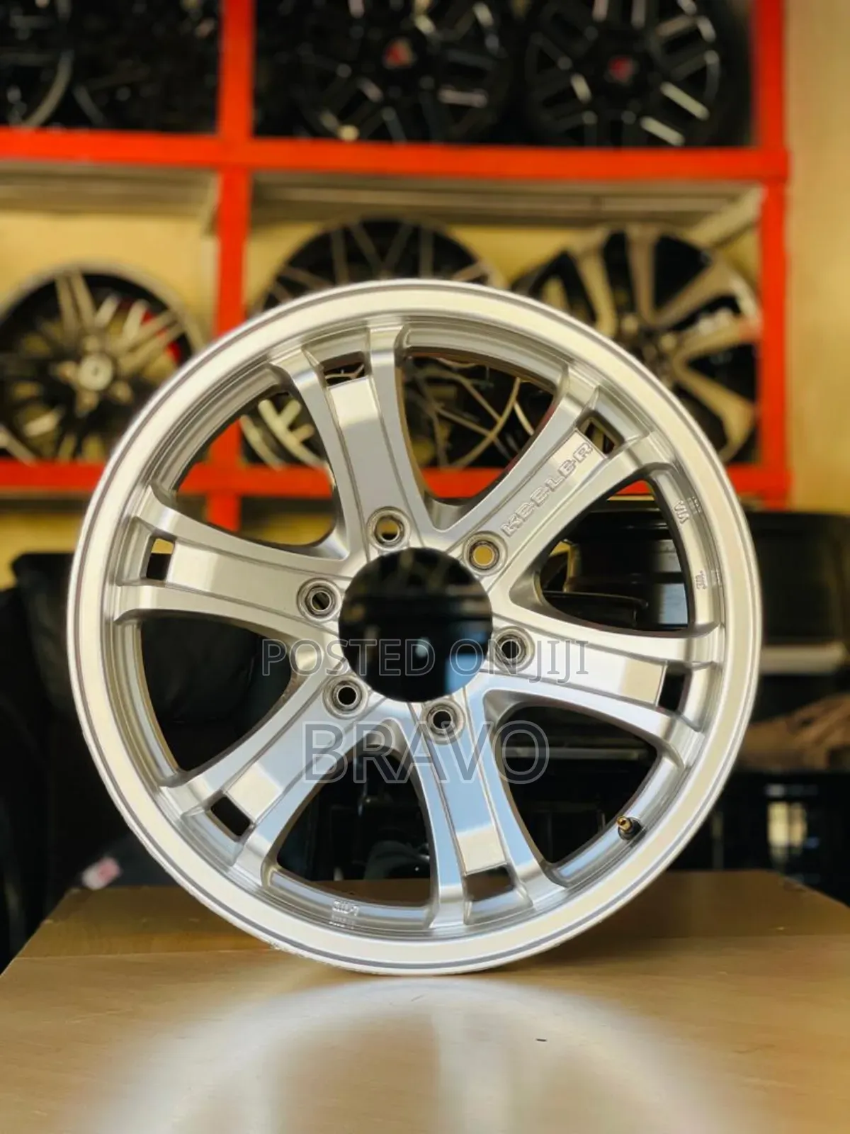Rims Size 17 for Land Cruiser Double Cabin.
