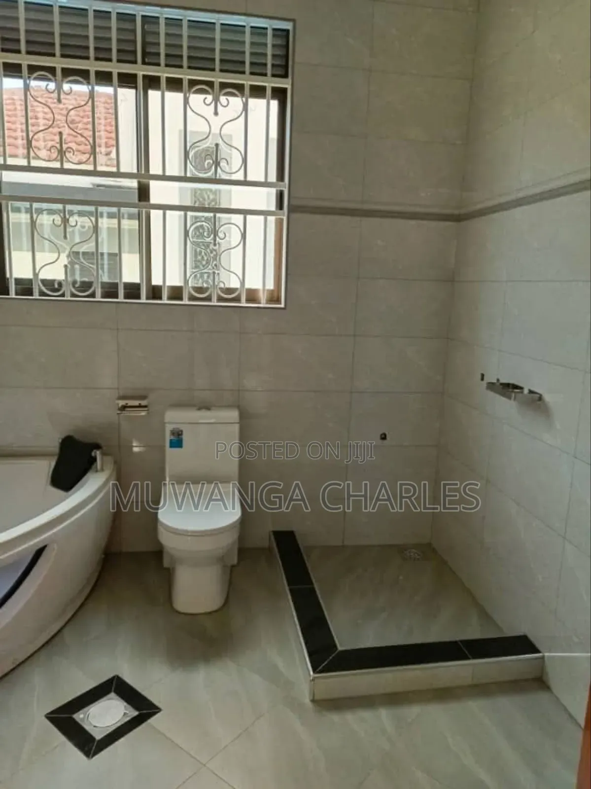 5bdrm Duplex in Fs Properties Ltd, Division A for sale