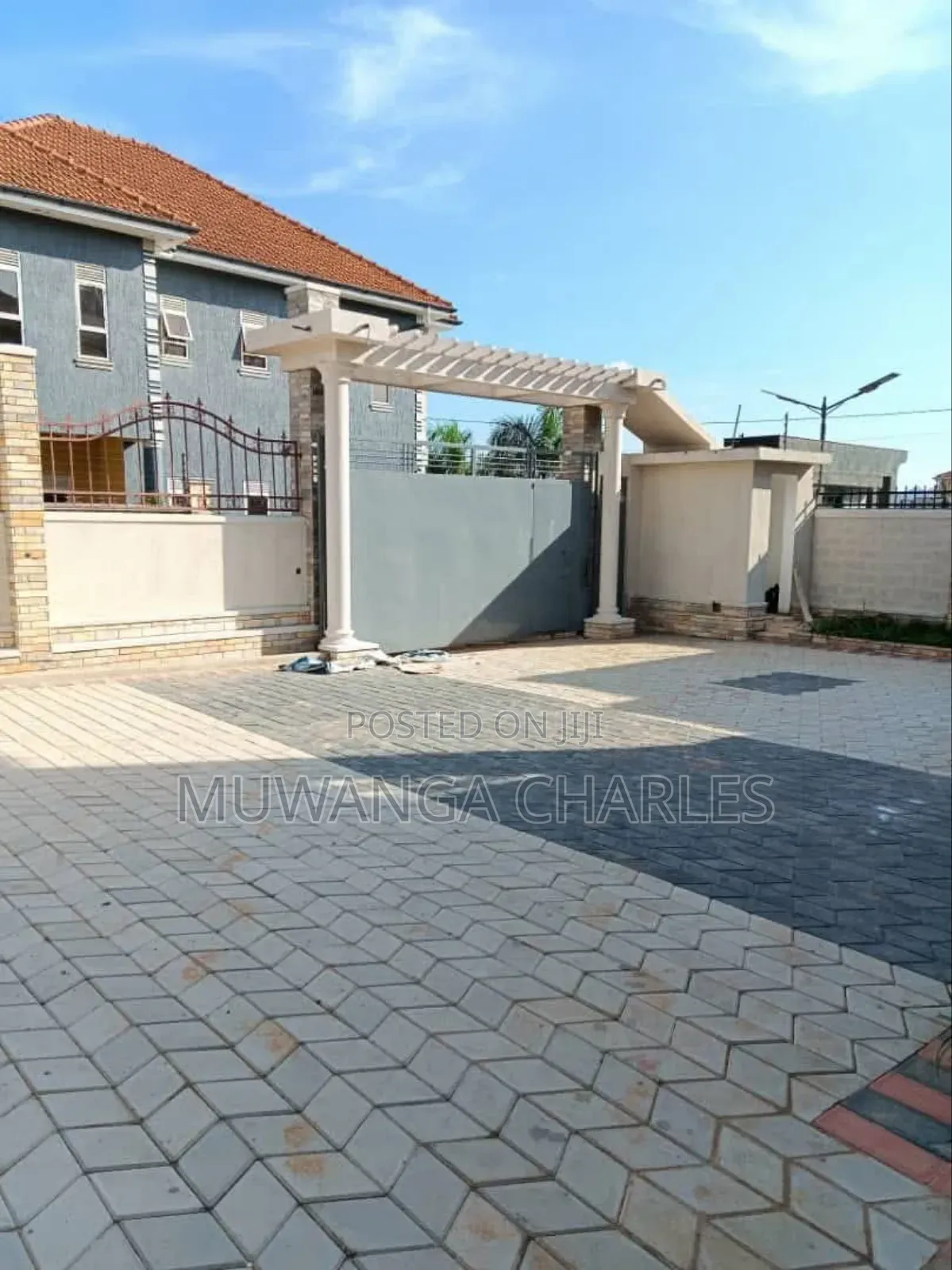 5bdrm Duplex in Fs Properties Ltd, Division A for sale