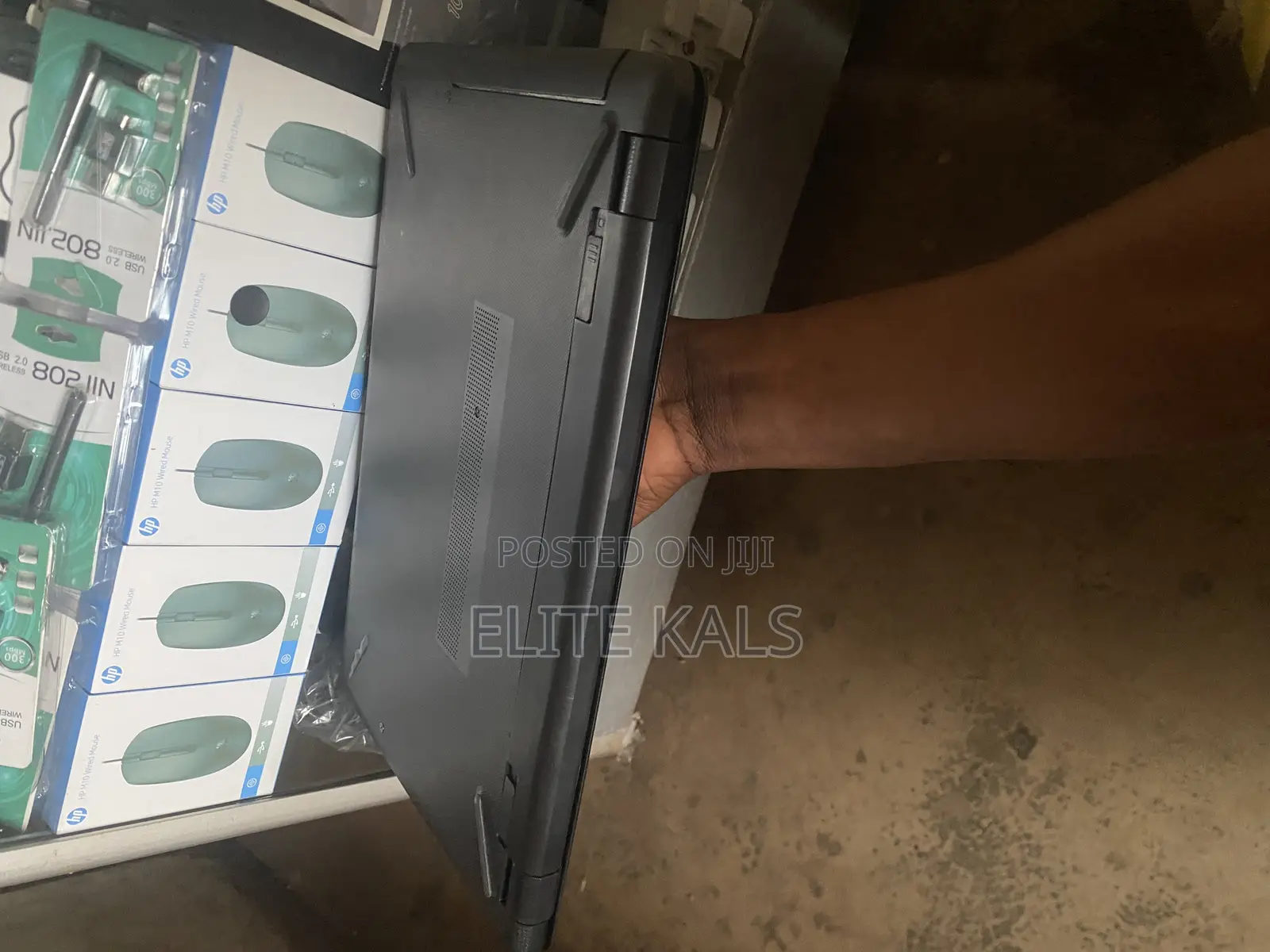 Laptop HP 15-Ra003nia 4GB Intel Core I3 HDD 500GB
