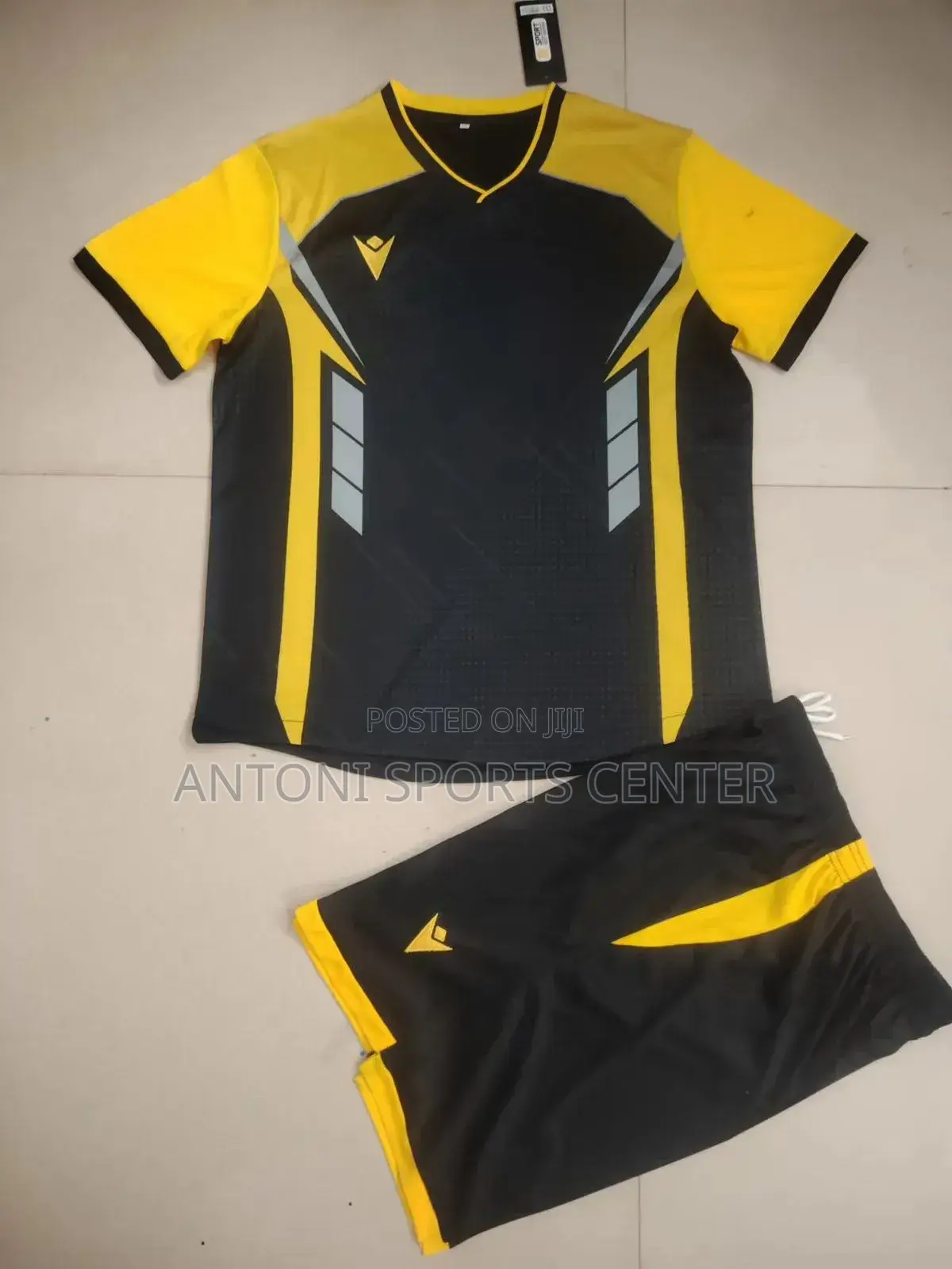 Black Plain Jerseys