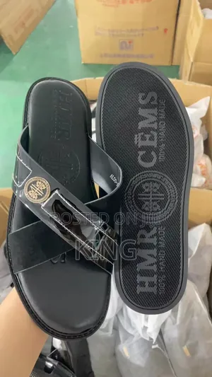 Toe-Ring Italia Sandals