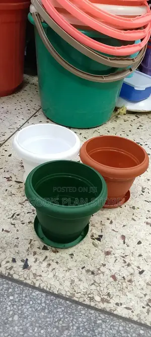 Plastic Flower Pots Small