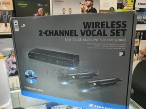 Photo - Sennheiser Xs 825 Wireless Dual Microphone Systems