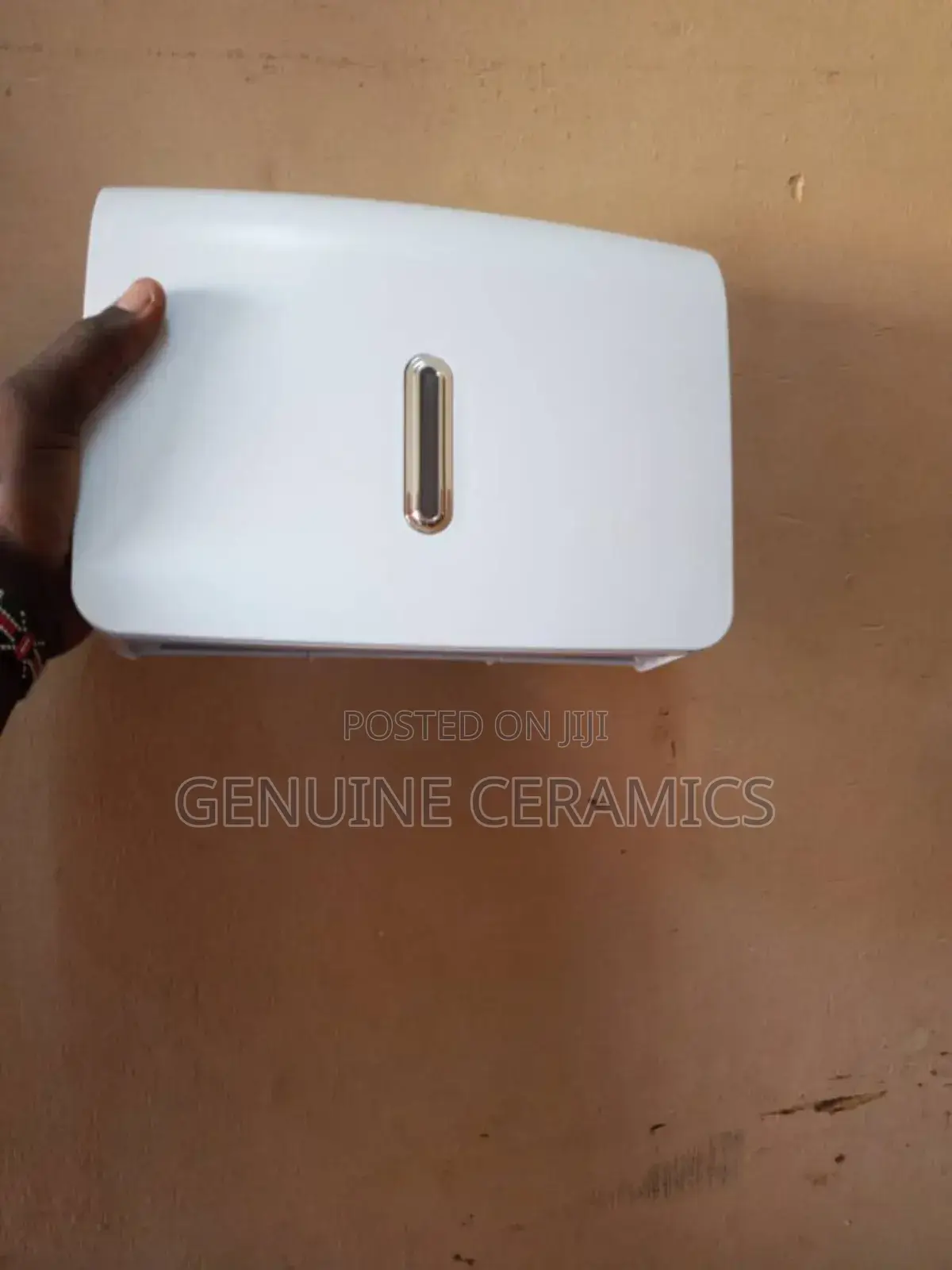 Tissue Dispenser