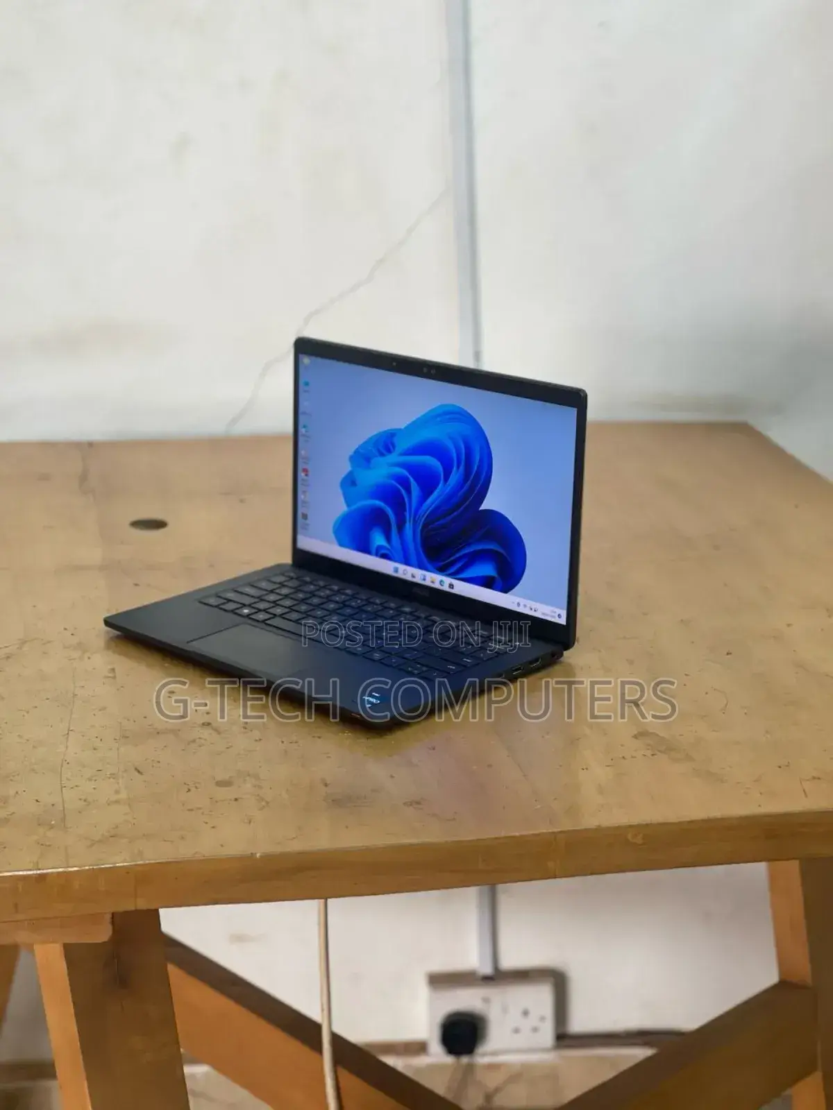 New Laptop Dell Latitude 7330 32GB Intel Core i7 SSD 512GB
