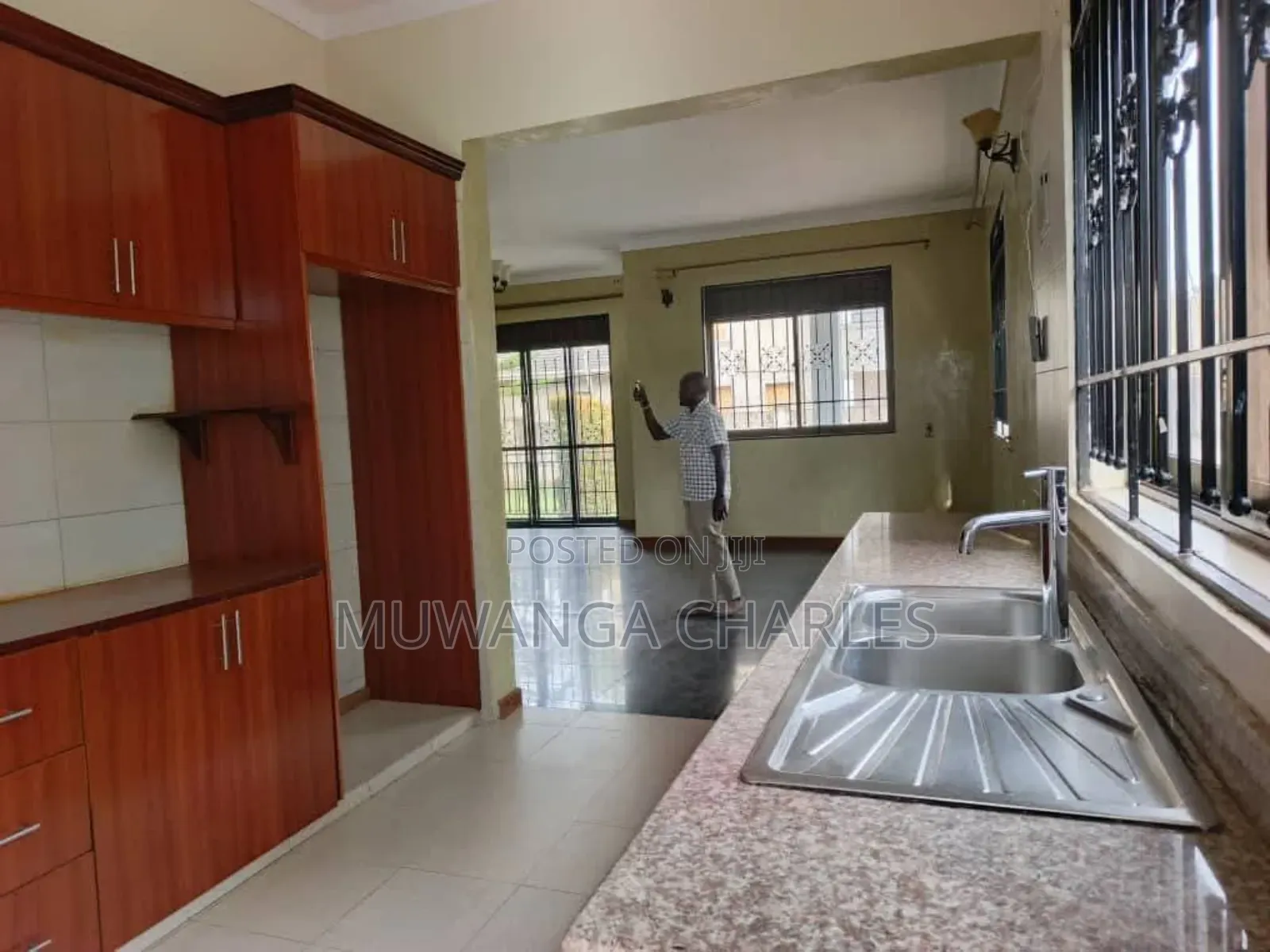 4bdrm Bungalow in Fs Properties Ltd, Makindye for rent