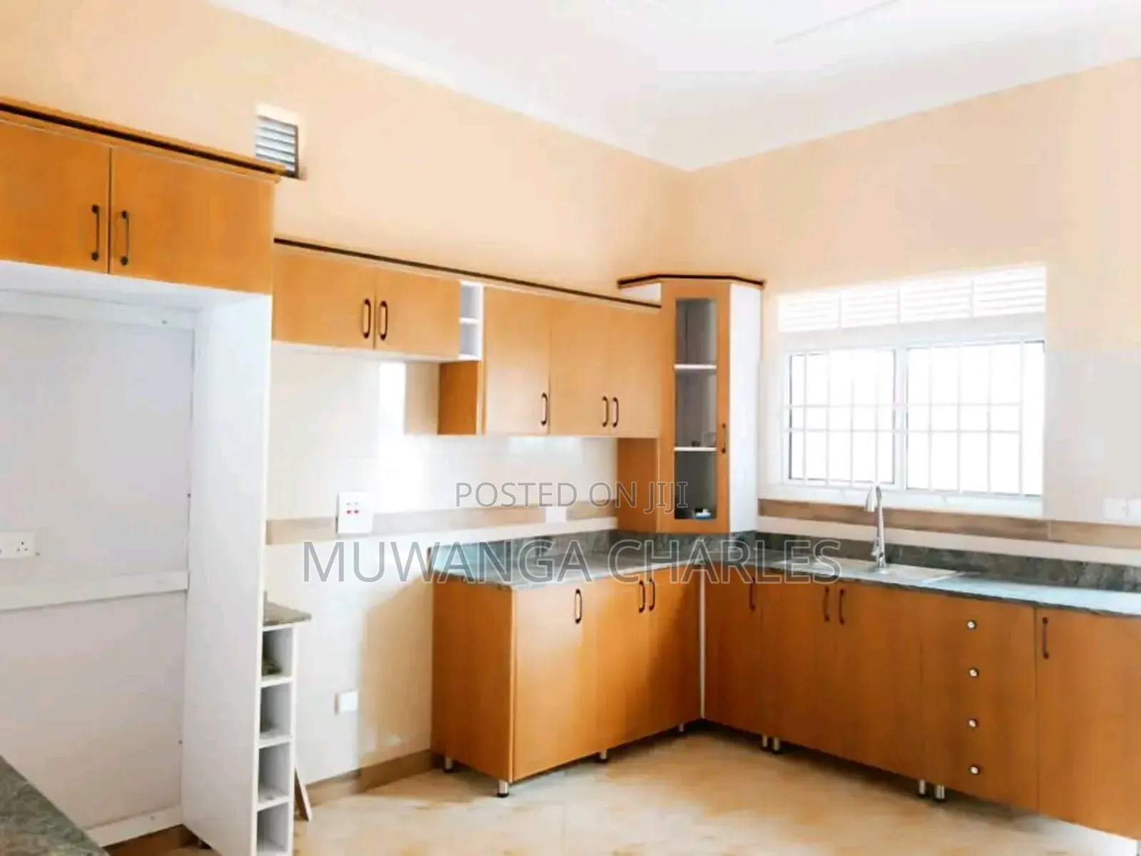 4bdrm Bungalow in Fs Properties Ltd, Kira for sale