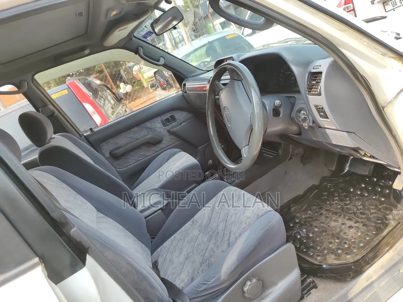 Toyota Land Cruiser Prado 2000 White