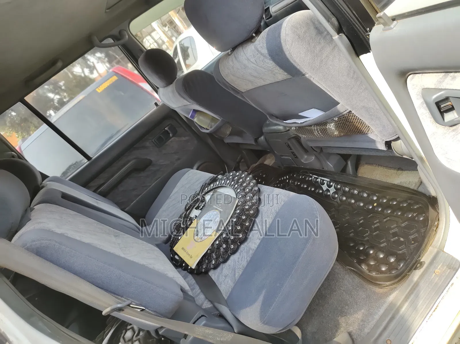 Toyota Land Cruiser Prado 2000 White