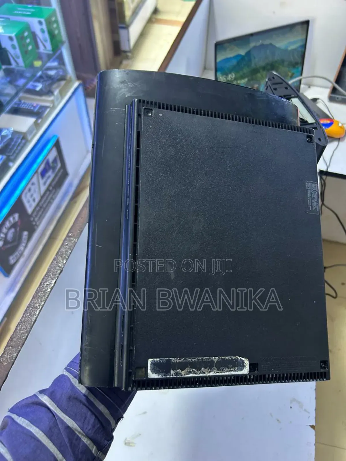 Ps3 Super Slim With Games and Pads