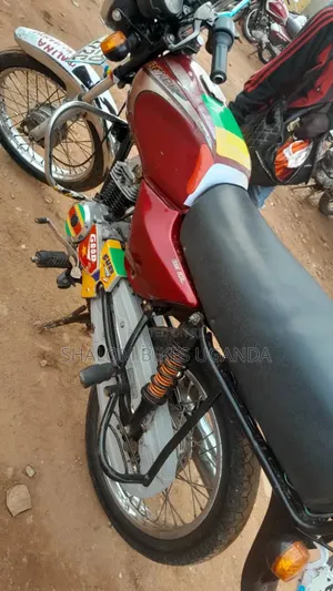 Bajaj Boxer 2017 Red