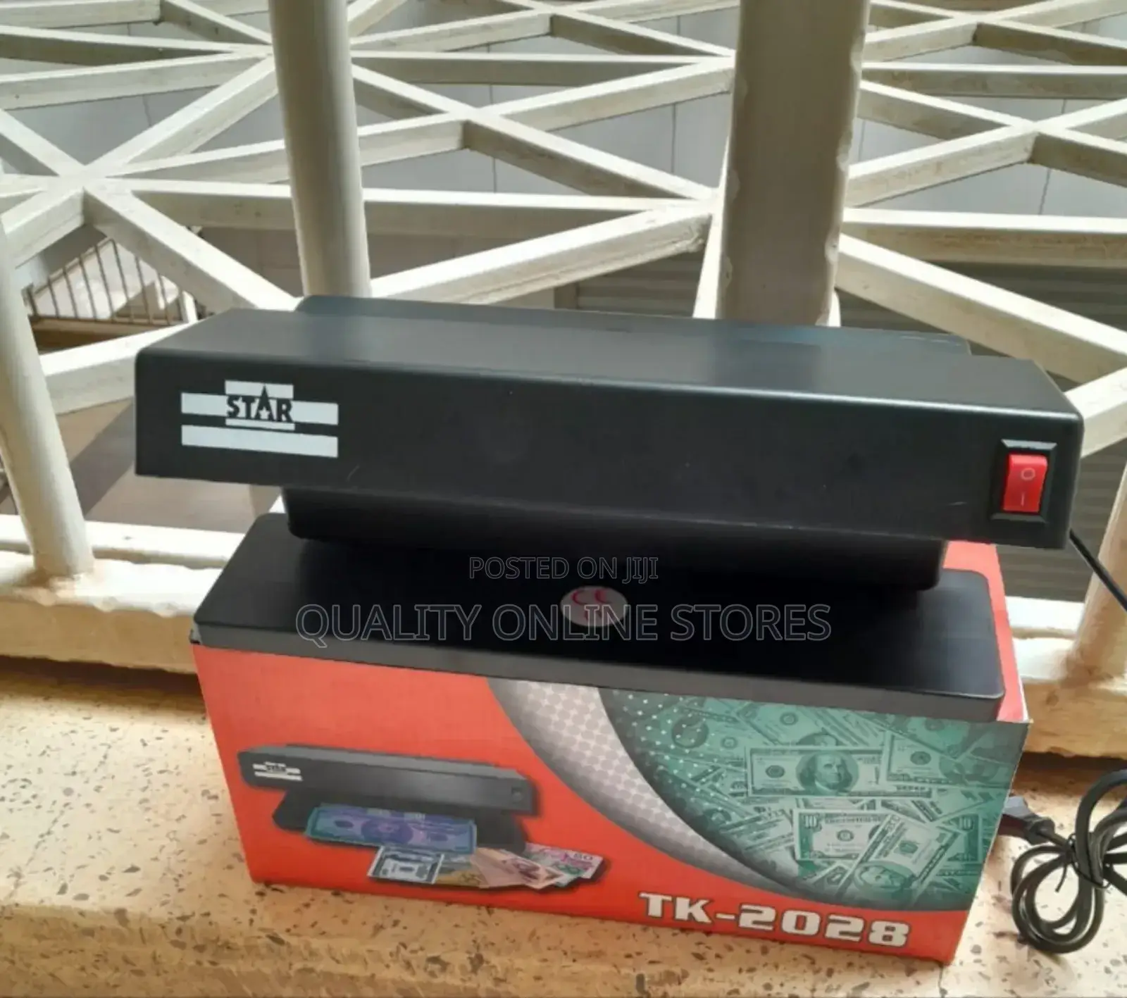Electric Star Money Detector