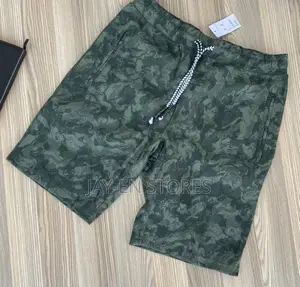 Green Camouflage Sweater Short
