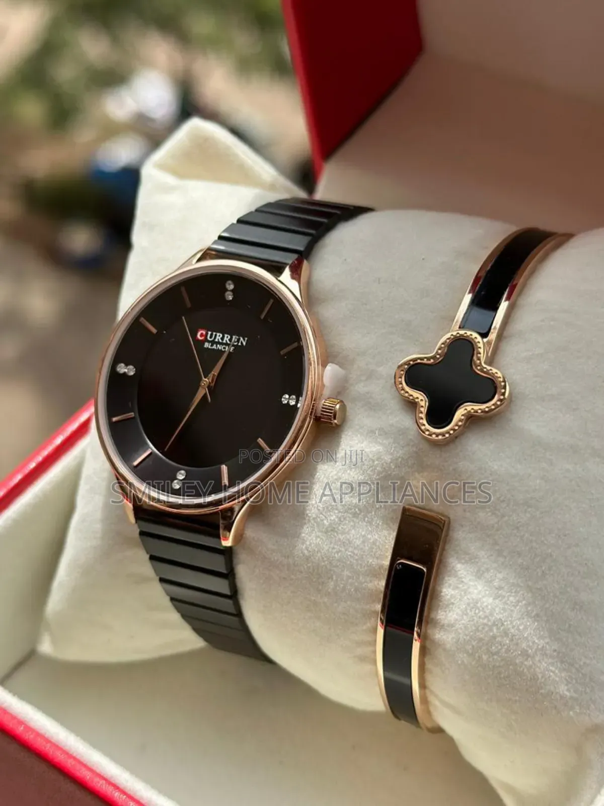 Blanche Curren Women's Gift Box Watch With a Bracelet