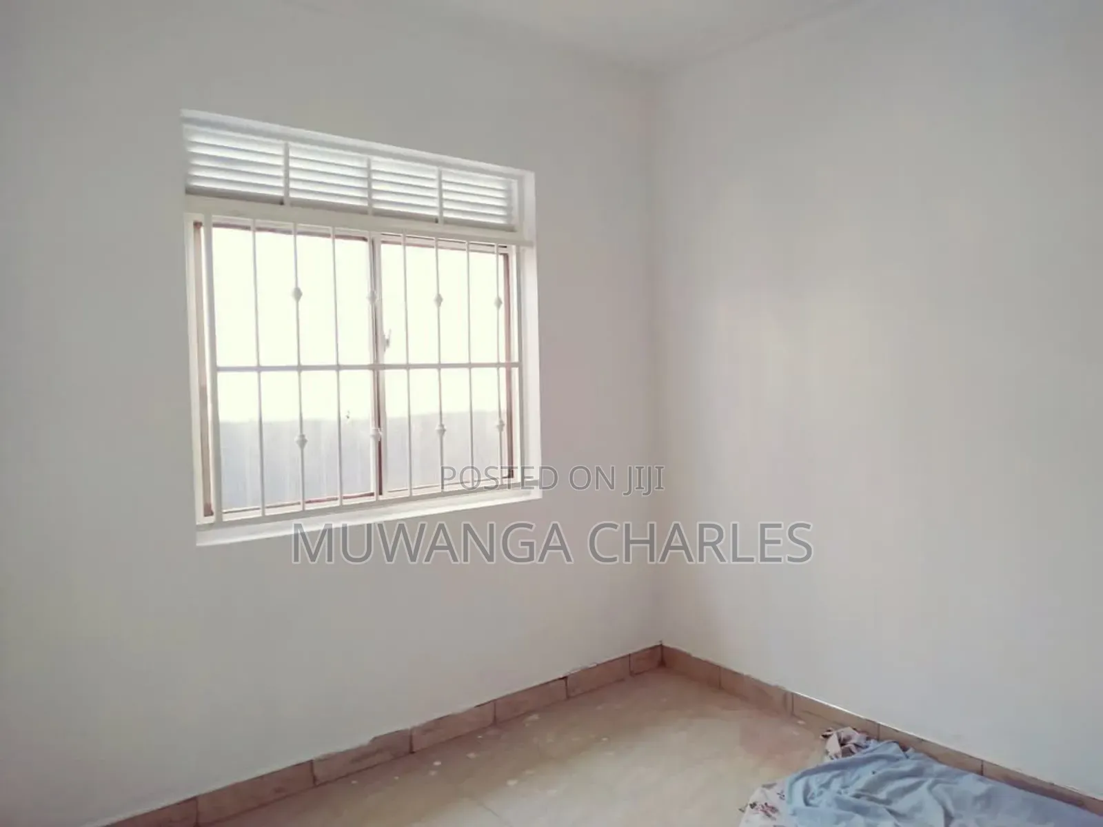 5bdrm Duplex in Fs Properties Ltd, Kira for sale