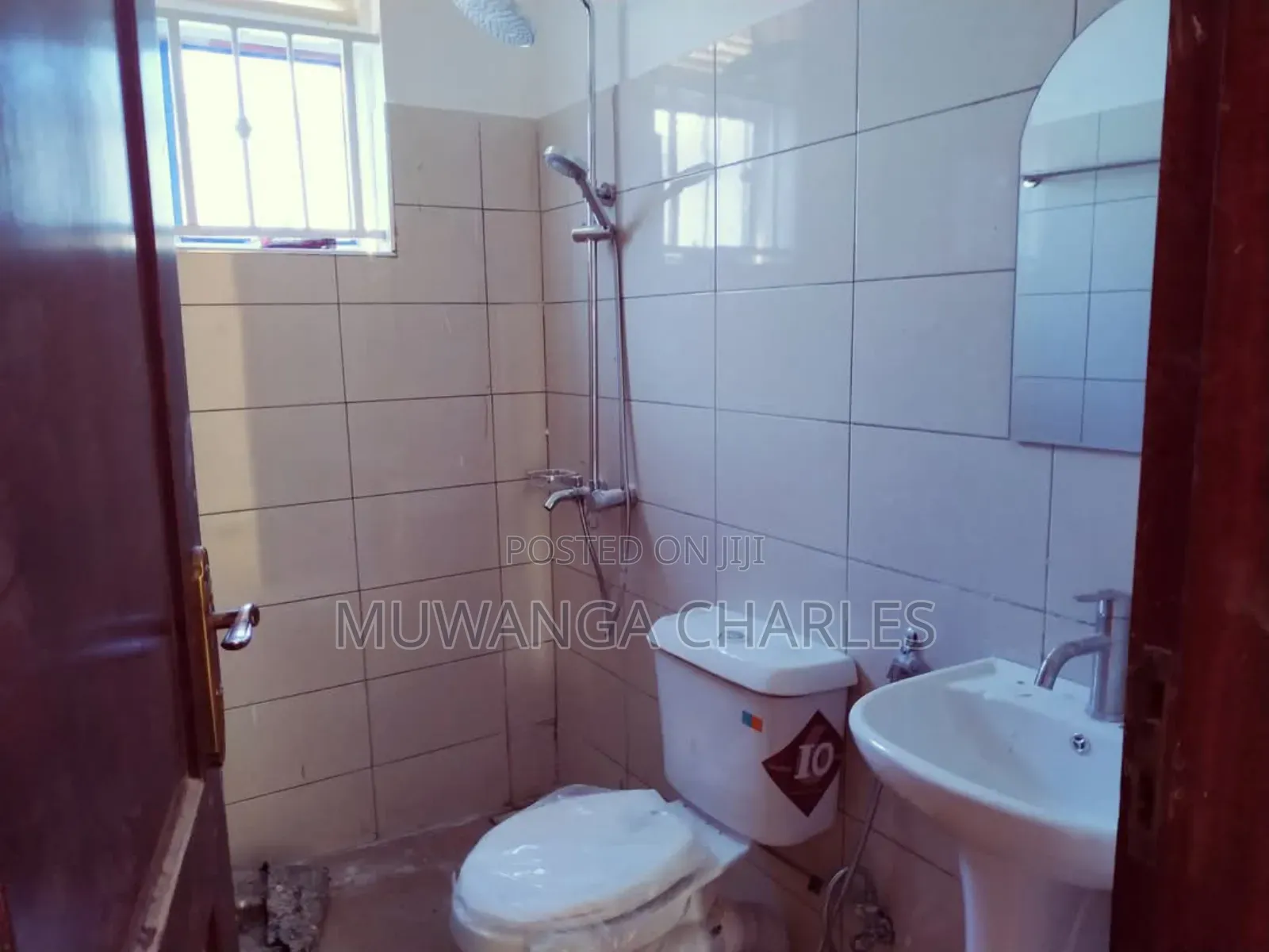 5bdrm Duplex in Fs Properties Ltd, Kira for sale