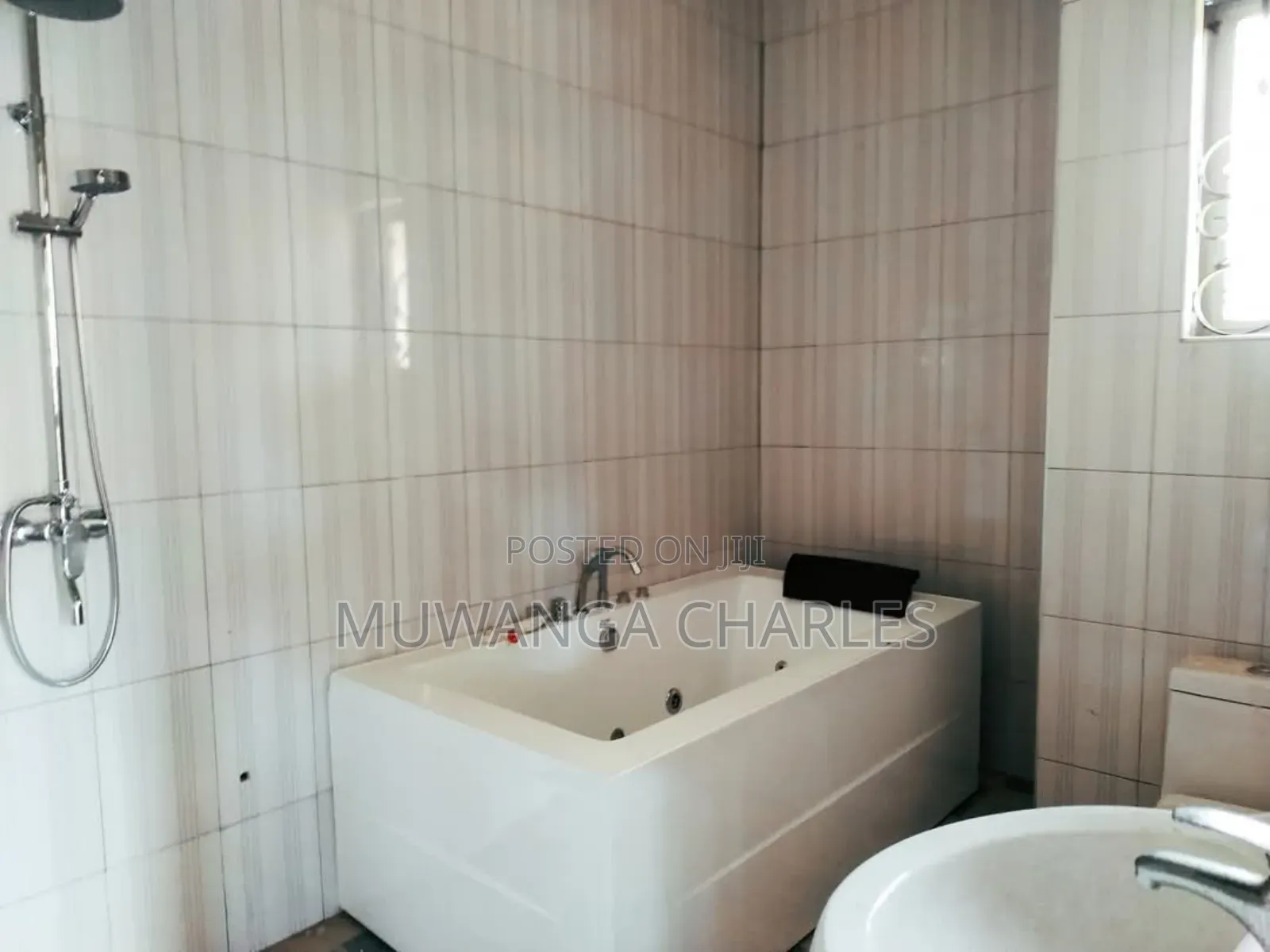 5bdrm Duplex in Fs Properties Ltd, Kira for sale