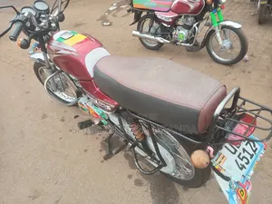Bajaj Boxer 2019 Red