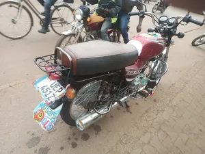 Bajaj Boxer 2019 Red