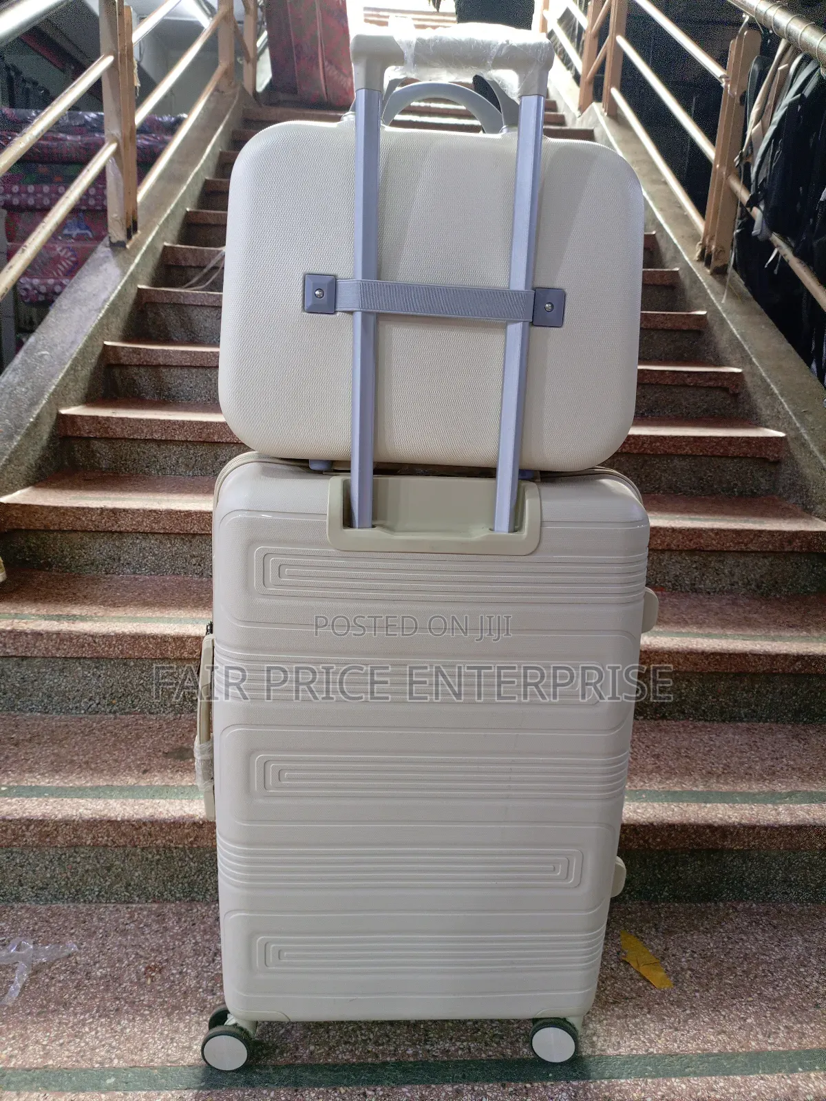 Plastic Suitcases in Medium Size and Beauty Case