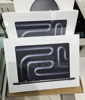 Photo - New Laptop Apple MacBook Pro 18GB Apple M3 Pro HDD+SSD 512GB