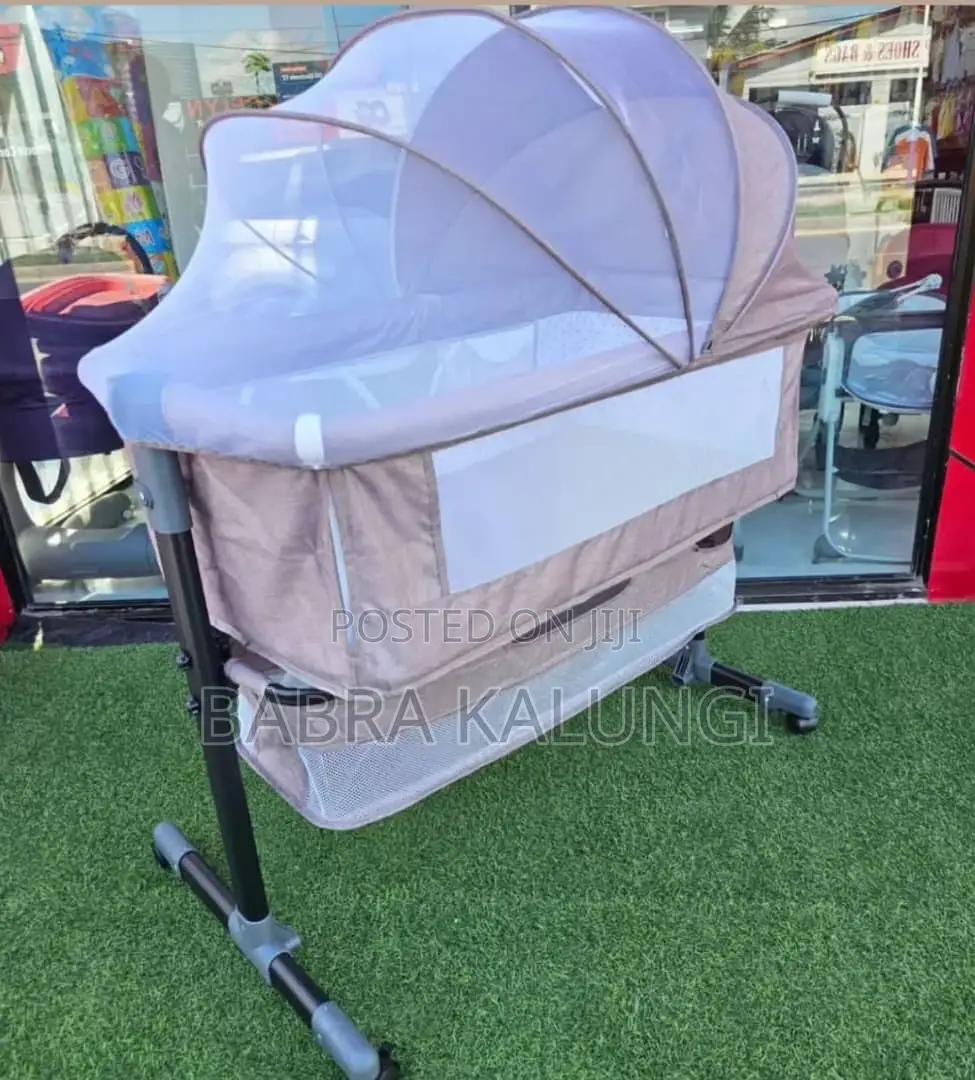 Baby Foldable Crib/Bed