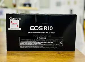 The Canon R10 Kit