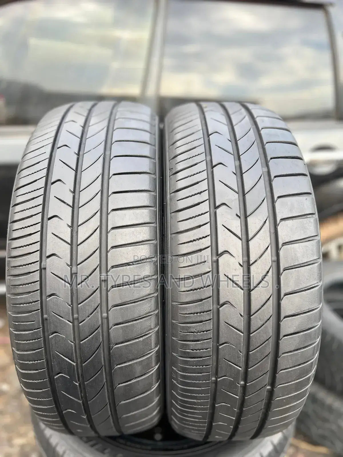It's215 60 R16 in the Type of Toyo Standard Type N Original