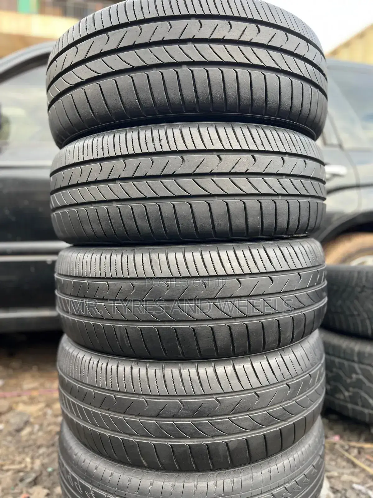It's215 60 R16 in the Type of Toyo Standard Type N Original