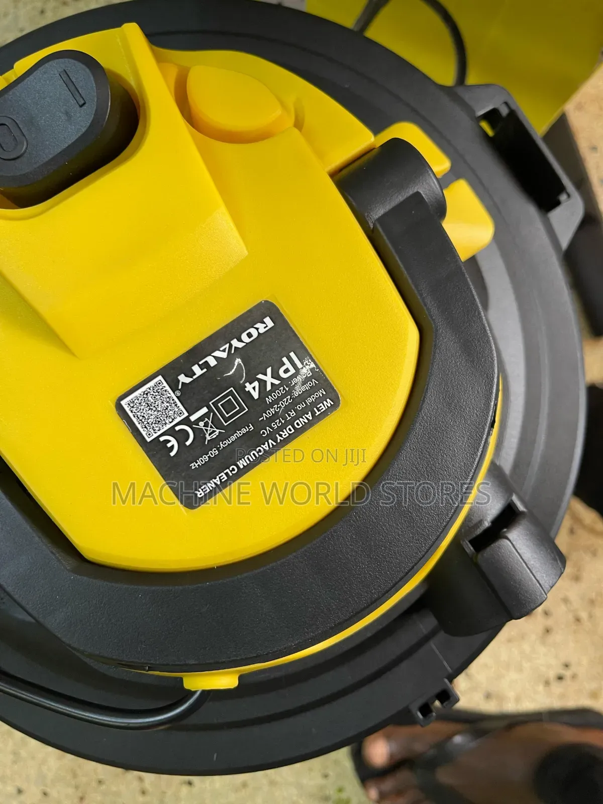 Wet and Dry Vacuum Cleaner Royalty