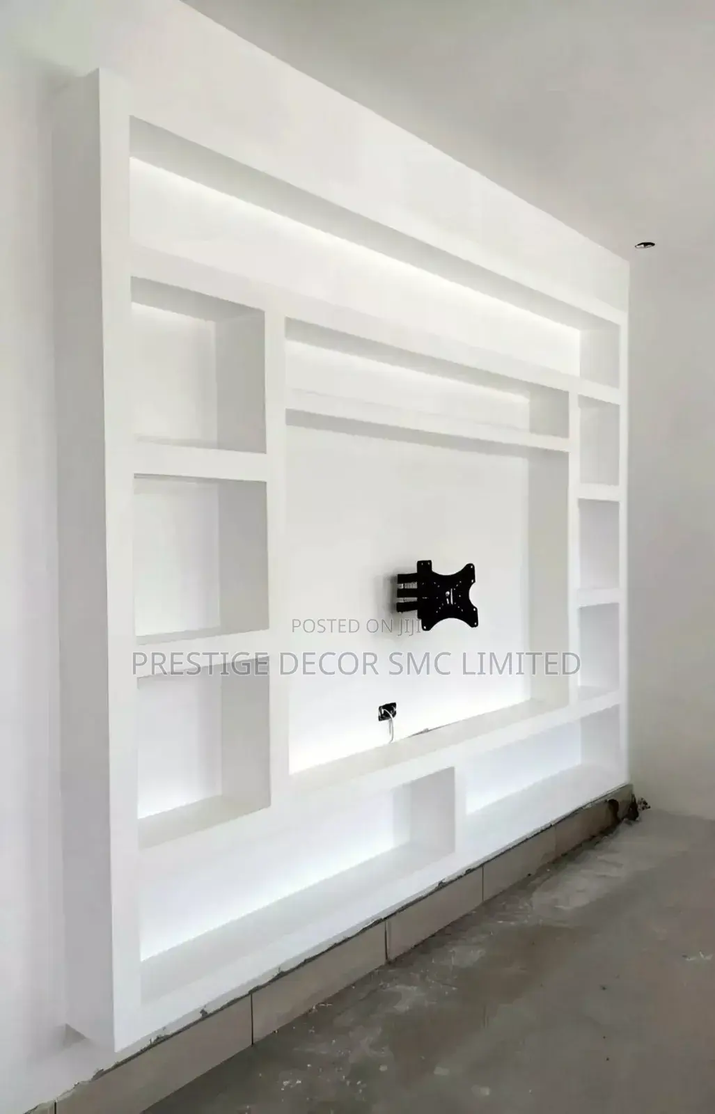 Gypsum Black Goldbtv Units