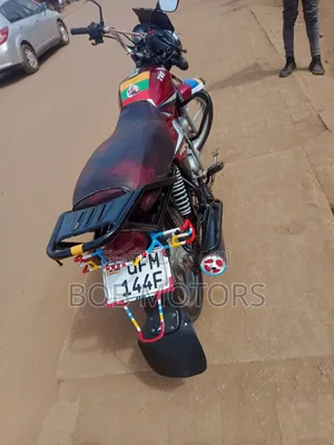 TVS HLX 125 2023 Red