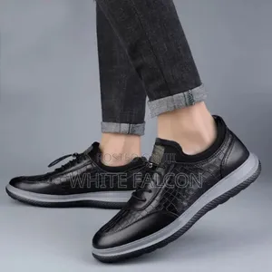 Scaled Pu Leather Laced Sports Shoes Water Resistant