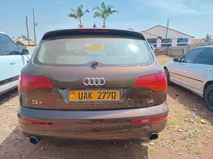Audi Q7 2014 Gray
