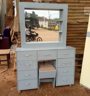 Photo - Dressing Mirror With Drawers