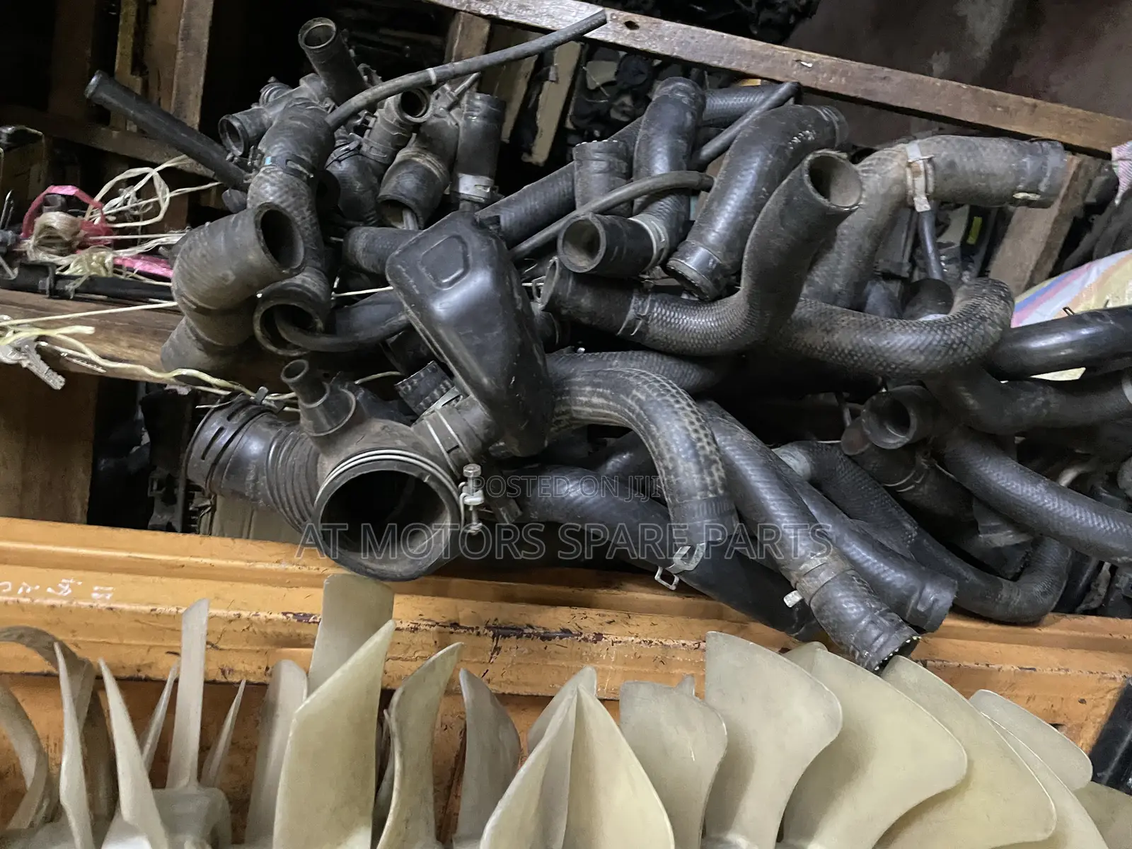 Toyota Wizy Pipes