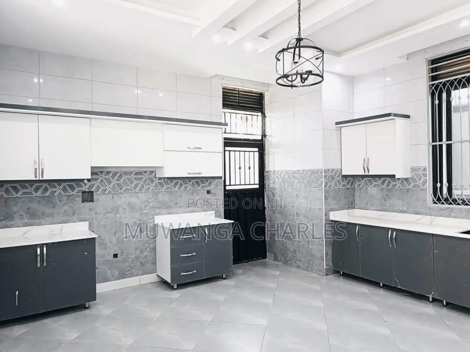 5bdrm Duplex in Fs Properties Ltd, Kira for sale