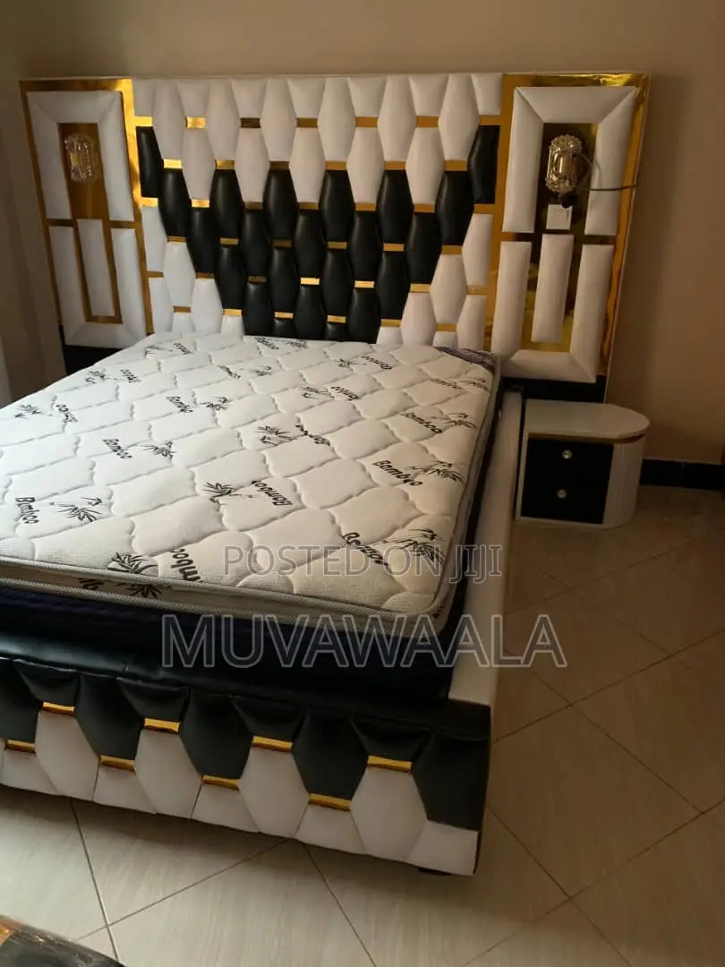 Black and White Geometric Bed