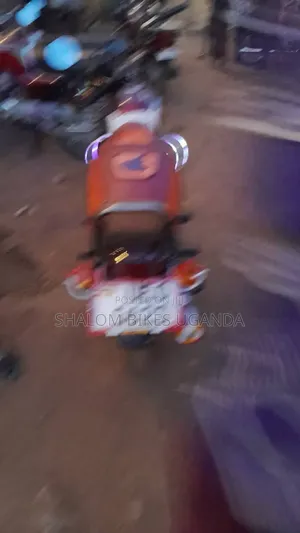 Bajaj Boxer 100 2019 Red