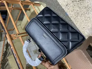 Ladies Clean Piece