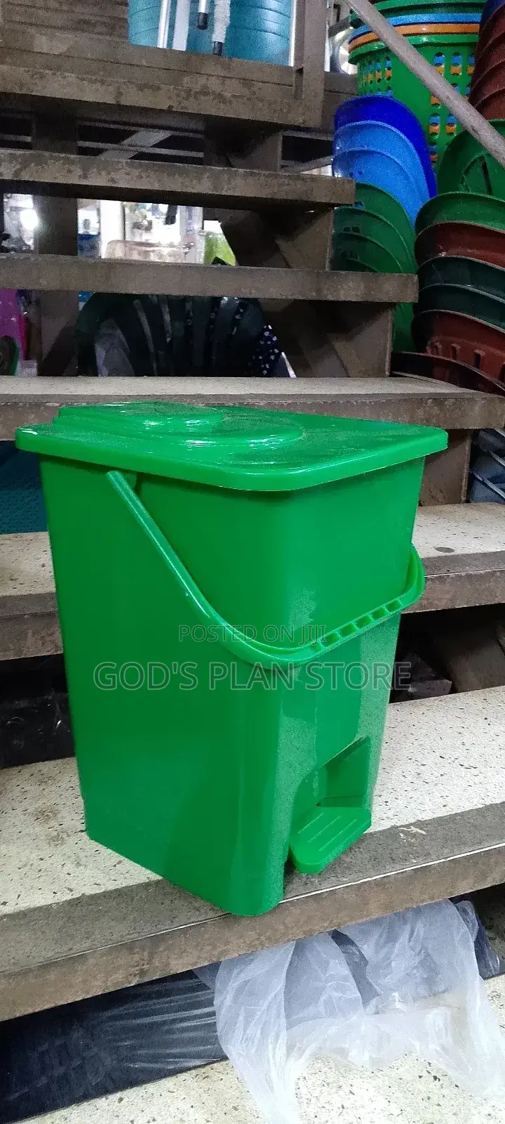 Plastic Dust Bins