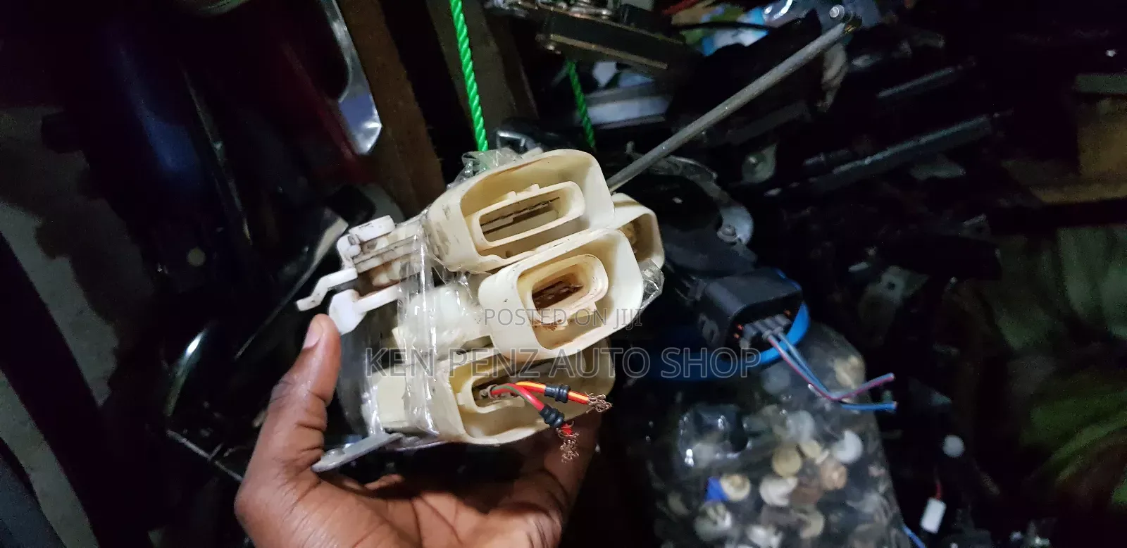 Toyota Harrier Door Actuators