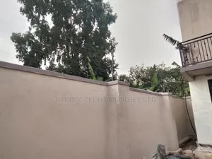 Electric Fence on 50*100 Perimeter Wall