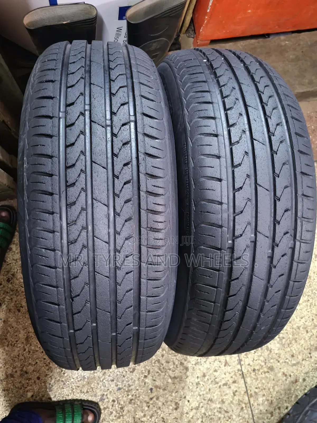 195 65 R15 Used but Still Gd 2 Tires and Very Clear Tires